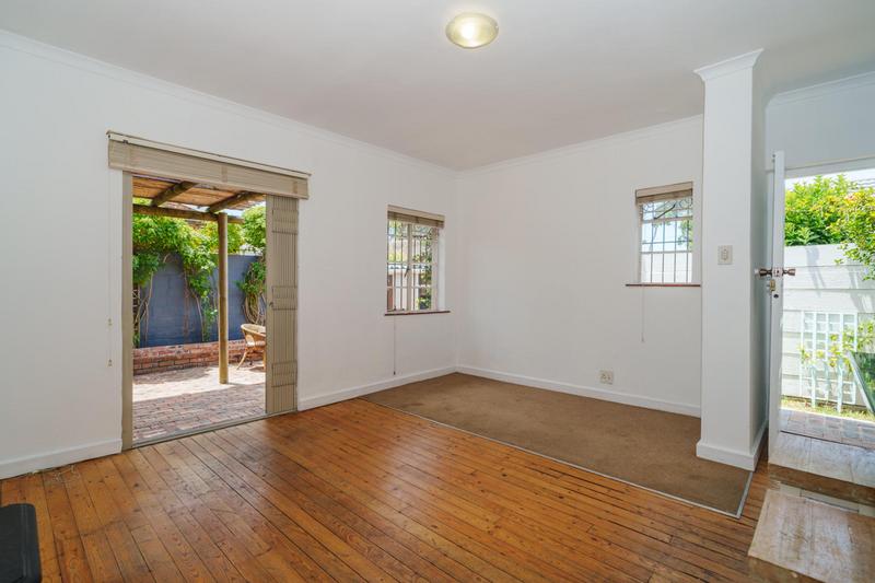2 Bedroom Property for Sale in Harfield Village Western Cape